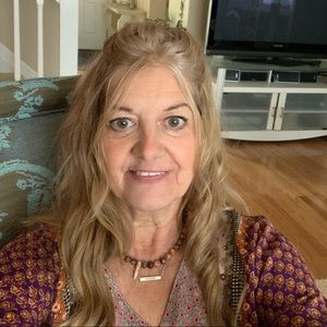 Meet your Posher, Pamela